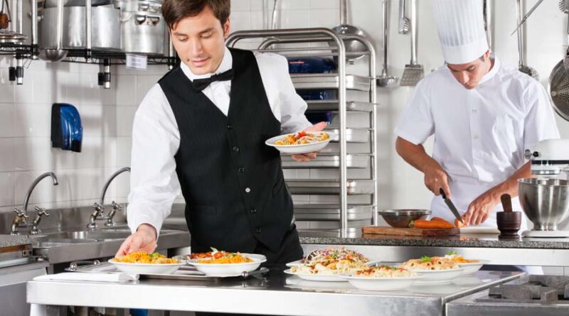 The Pros and Cons of Working in a Restaurant Job in New York City