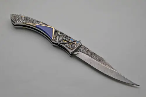 What Are the Key Features to Look for in Custom Collector Knives?