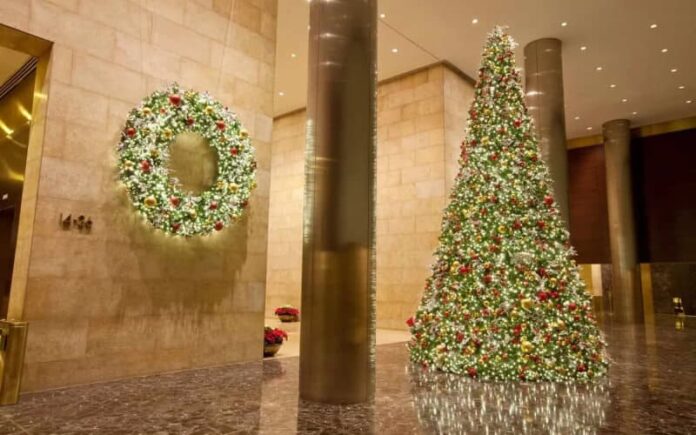 A Complete Guide to Selecting Outdoor Christmas Light Decorations for Your House