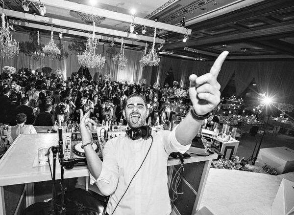 Expert Advice on Booking a Las Vegas DJ for Hire