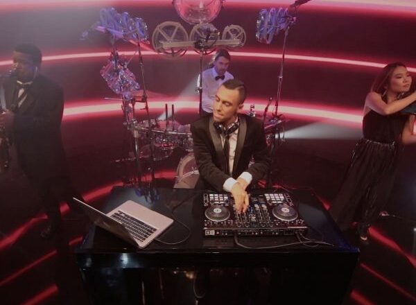 Making Corporate Events Memorable: The Impact of DJs in Las Vegas