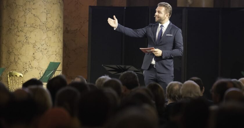 Tips for Hiring the Right Event Hosts for Weddings and Parties