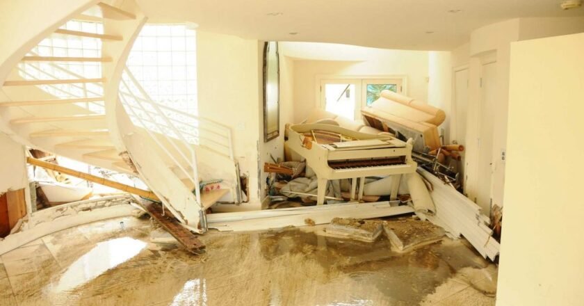 Top Factors to Consider When Hiring Flooded Basement Clean Up Services